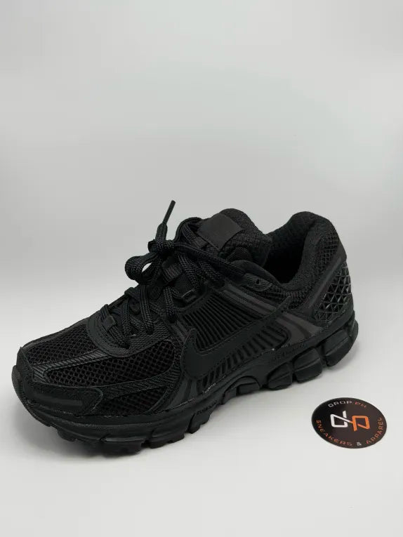 Vomero 5 Triple Black