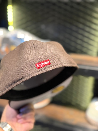 Supreme FW18 Classic Script New Era Brown 7 1/4