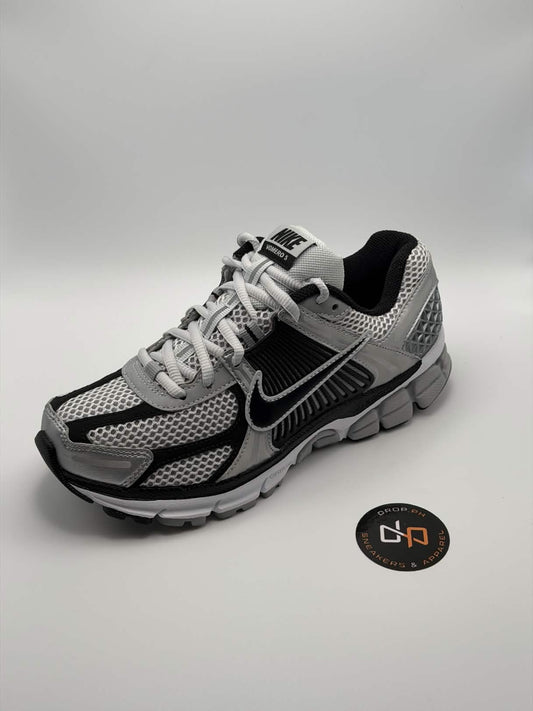Vomero 5 'Metallic Silver Black'