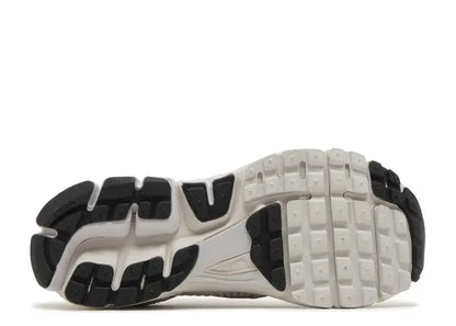 Vomero 5 'White Vast Grey'